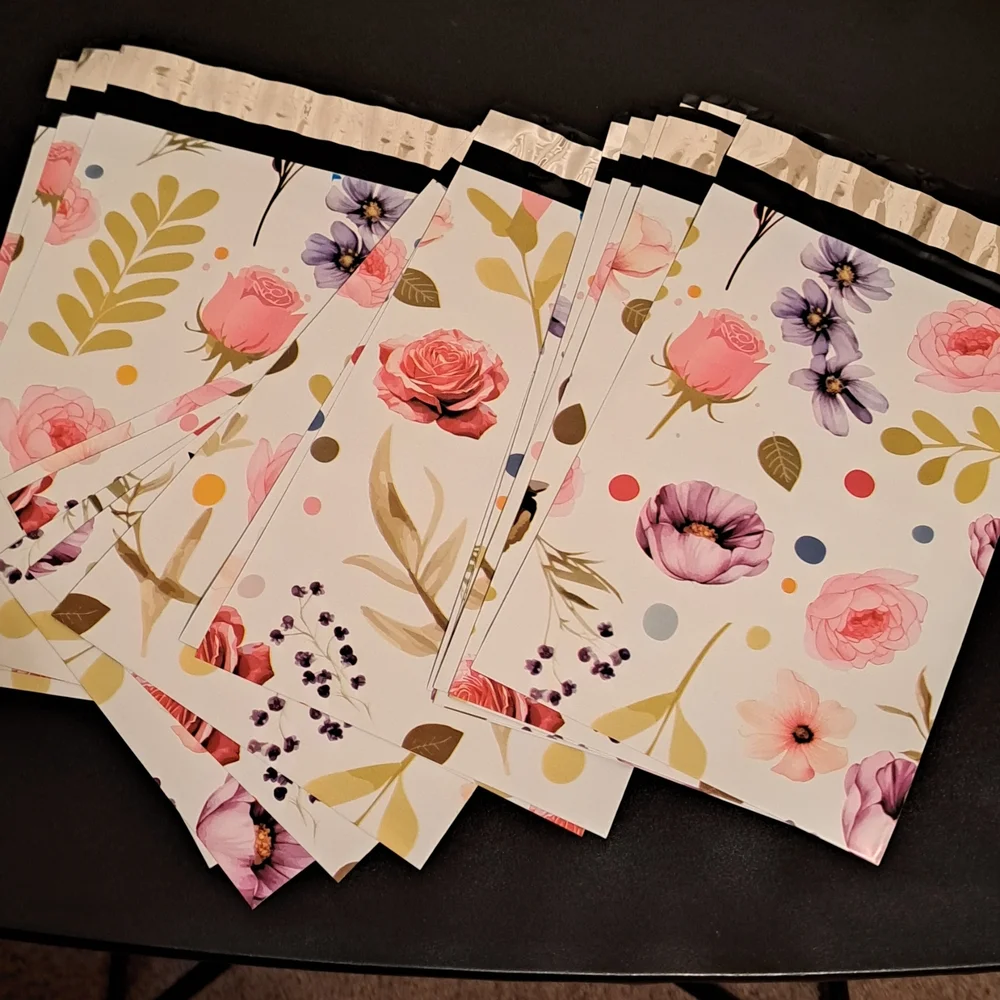 20 ct 6x9 Floral Poly Mailers